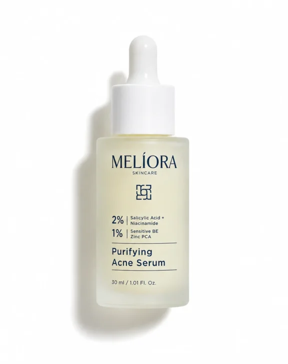 Hydrate, soothe, and clarify your skin with Melíora Clarifying Moisturizer. Infused with 2% Niacinamide, Centella Asiatica, Green Tea, and Allantoin, this lightweight moisturizer helps calm irritation, improve skin texture, and support a healthy radiant glow without feeling greasy. Perfect for daily use and suitable for all skin types. 🌿